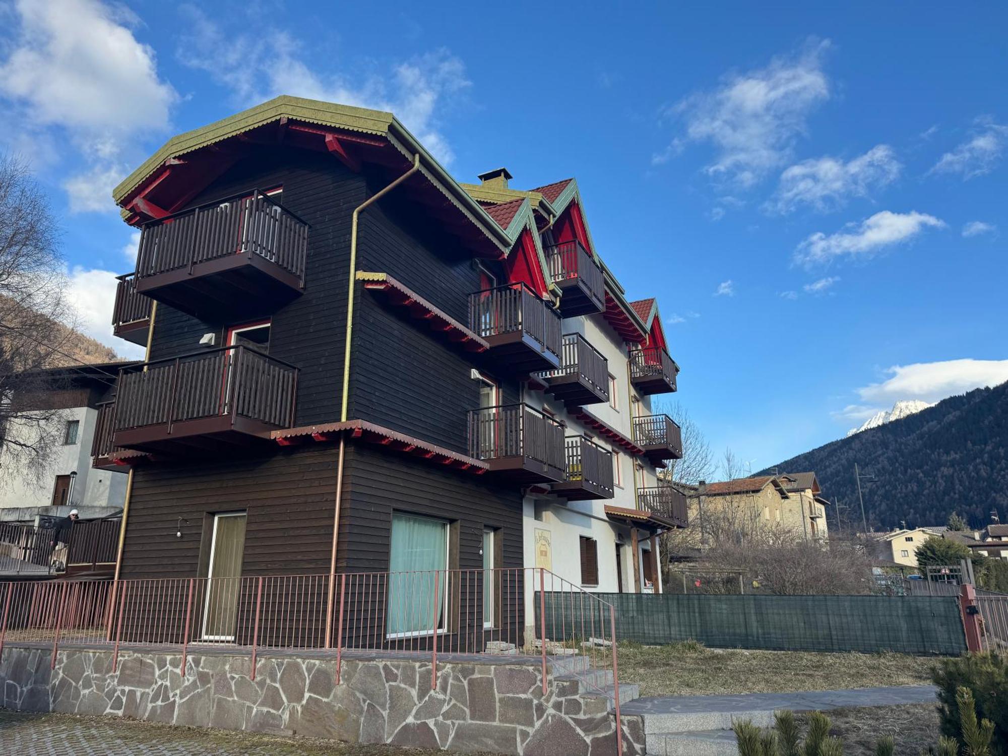 Alpin Sky Apartment Temù Exterior foto